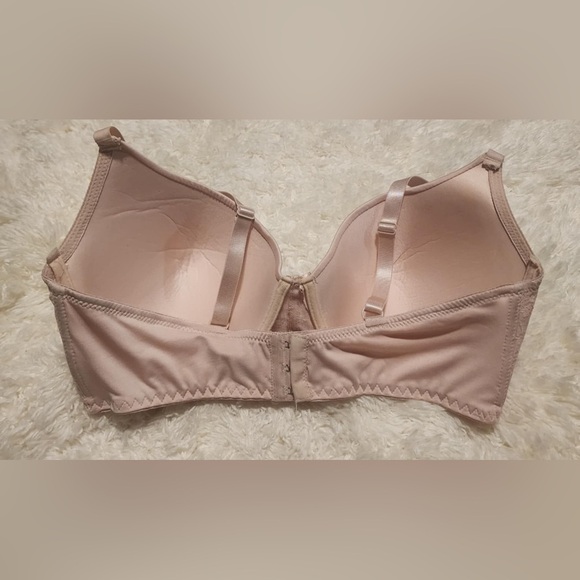 DELTA BURKE Lightly Lined Underwire Sweater Bra Peach Size 40D EUC - Picture 4 of 7